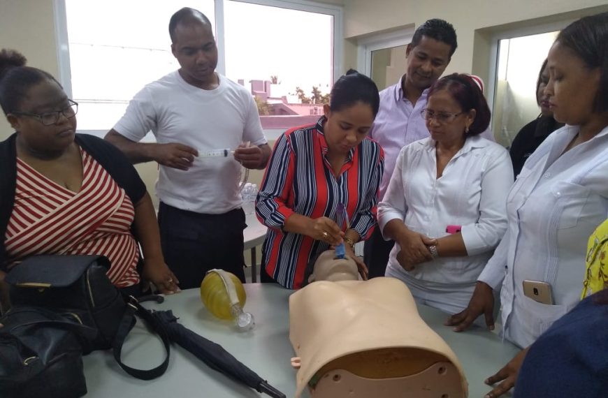 SRS Valdesia imparte curso taller sobre Soporte Vital B&aacute;sico