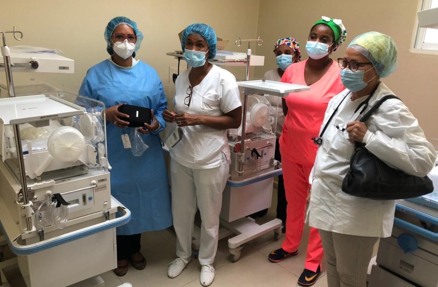 Hospital municipal Nizao recibe nuevos equipos