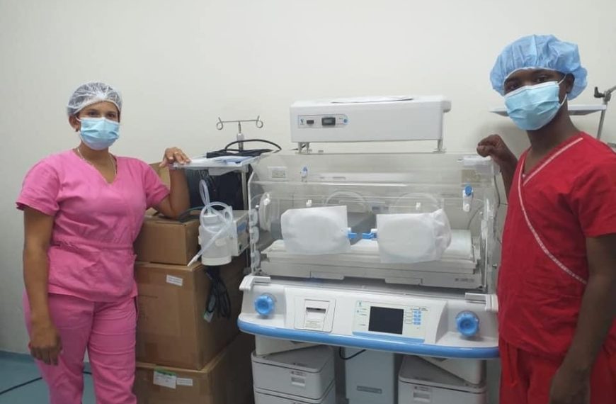 SNS entrega nuevos equipos al hospital de Haina